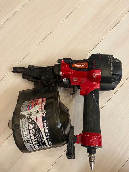 マキタ AN911H 高圧エア釘打機