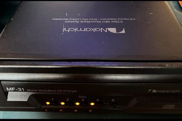 Nakamichi MF-31 モバイルミュージック5CDチェンジャー