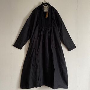 【マシュカシュ MashuKashu】新品 胸元飾りレースリネンワンピース 黒 ポケットあり