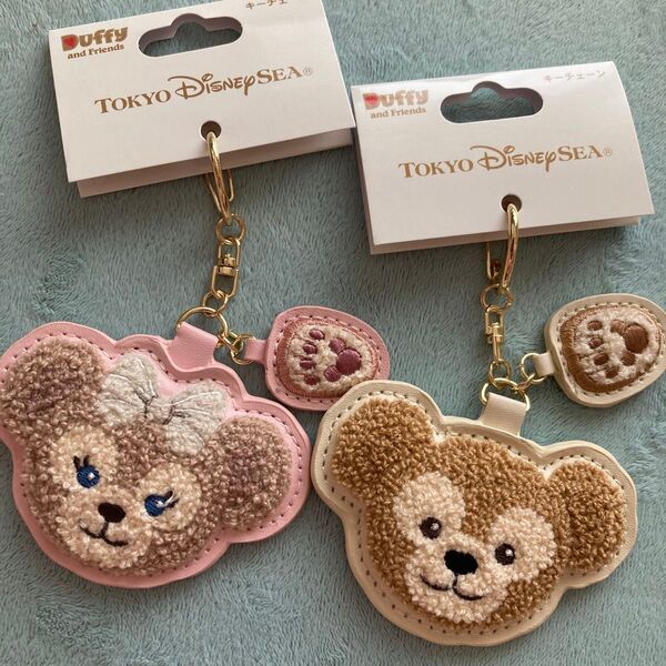 ディズニーシー ダッフィー シェリーメイ 刺繍 キーチェーン 新品