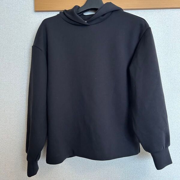 UNIQLO ドライスウェットプルパーカ 黒