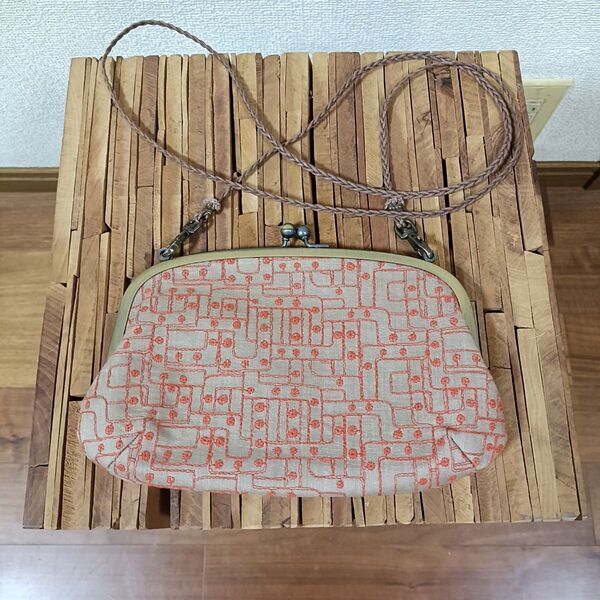 群言堂 根々 刺繍 がま口 ポシェット お財布ショルダー ポーチ 石見銀山