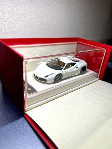 Ferrari 488GTB bianco avis ミニカー