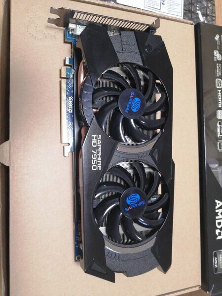グラフィックボード HD 7950