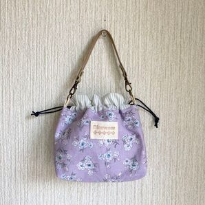 ハンドメイド 持ち手付き巾着ポーチ★花柄・パープル地
