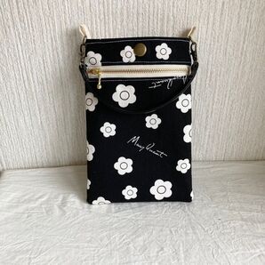 ハンドメイド スマホポーチ☆黒地に白花 スマホケース・小物入れ・メガネ入れ