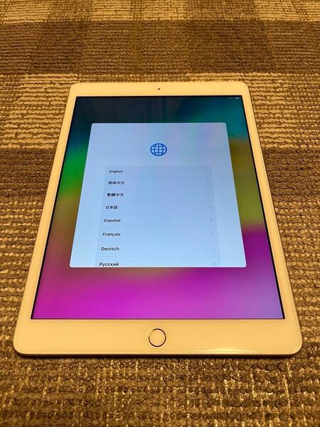 本日限定値下げ!美品!iPad 第8世代 32GB MYLC2J/A 本体・ガラスフィルム・ケース・タッチペン付き 初期化済