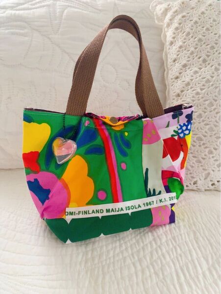 ◇ハンドメイド ミニトートバッグ◇お散歩バッグ バッグインバッグ マリメッコ風 パッチワーク お弁当袋 ランチバッグ