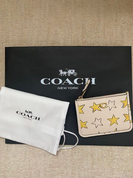 (COACH)未使用 エッセンシャル ミニ ID カード ケース・スター プリント