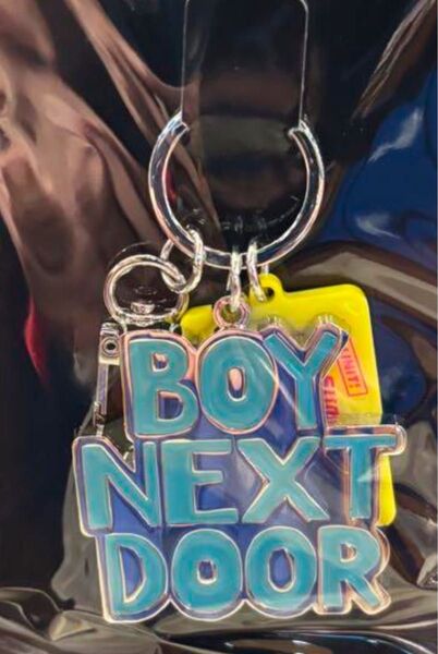 USJ サマーダンスナイト HYBE JAPAN キーホルダー BOYNEXTDOOR ユニバーサルスタジオジャパン