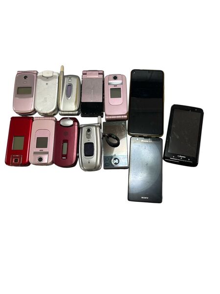 ガラケー まとめて ほぼdocomo 携帯電話 部品取り スマホ