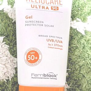 HELIOCARE ULTRA 90 Gel 日焼け止めSpf50+