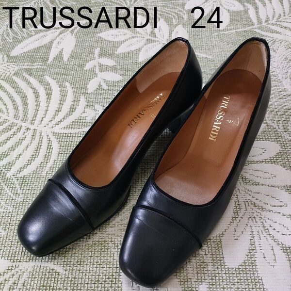 TRUSSARDI トラサルディ パンプス レザー 黒 スクエアトゥ 太ヒール