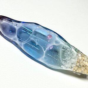 ④海ヘアクリップ ハンドメイド 星の砂 海塗り 水面 波 浜辺 ビーチ レジン クラゲ 海月