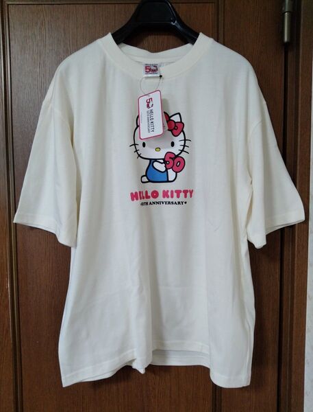 【タグ付き】 ハローキティ プリント Tシャツ 50周年 オフホワイト Lサイズ