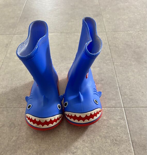 サメの長靴 17cm 可愛い 男の子 レインブーツ