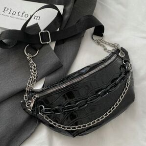 《即日発送》ラスト1点!★大人気完売商品★ ミニ鰐エンボス チェーンデコレーションウエストポーチ ブラック