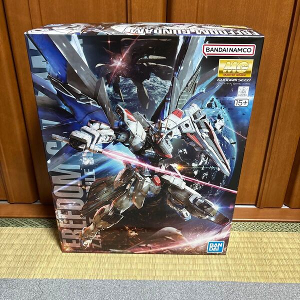 ZGMF-X10A フリーダムガンダム Ver.2.0 (1/100スケール MG 機動戦士ガンダムSEED ガンプラ 未組立