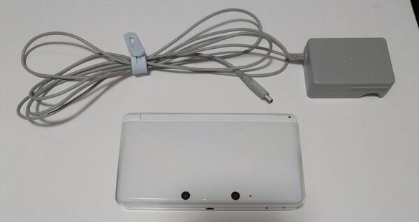 Nintendo 任天堂 ニンテンドー3DS ホワイト +ポケモンカセット複数
