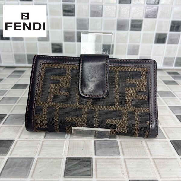 FENDI フェンディ ズッカ柄 財布 二つ折り財布 2