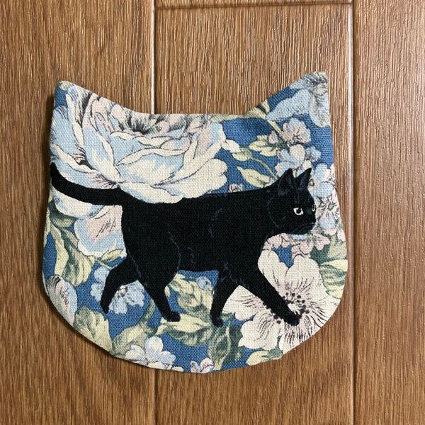 060 ネコ型ポーチ ハンドメイド