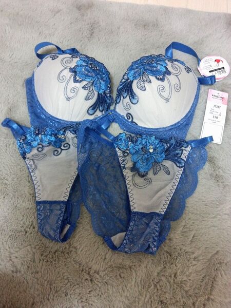 DRW【3点セット】【I70ショーツM】ローズブロッサムレース育乳脇高ブラジャー&バック透けフルバック&Tバックショーツ