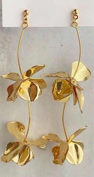 ブライダル 結婚式 ウェディング イヤリング ゴールド 花 フラワー 美品
