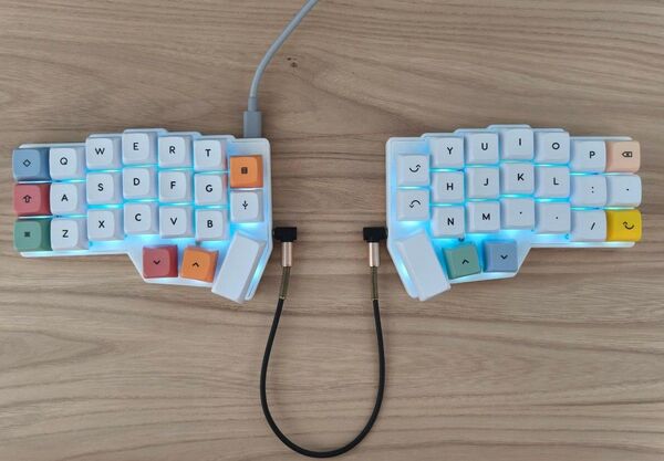 自作キーボード Corne V4 完成品
