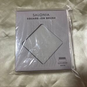 新品未開封 サロニア スクエアイオンブラシ ホワイト