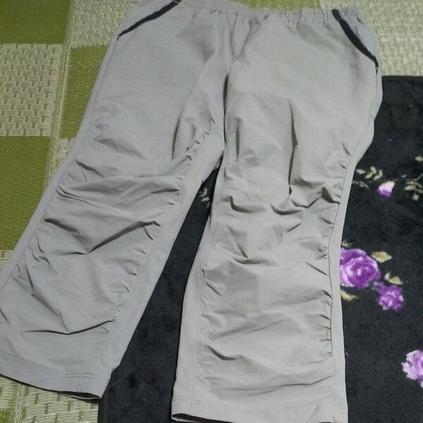 七分丈パンツ グレー ウエストゴム