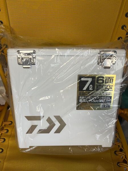 ダイワ クーラーボックス ZS 700 未使用品