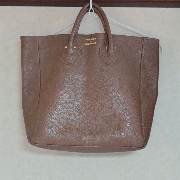 ヤングアンドオルセン エンボス レザー トートバッグ ブラウン YOUNG&OLSEN