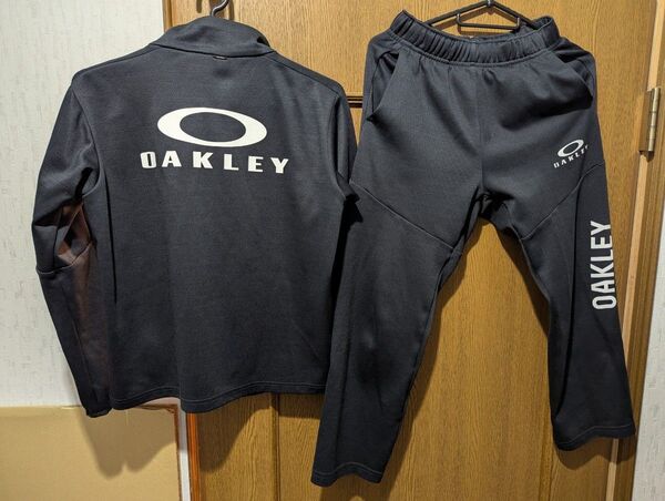 オークリー ジャージ上下 150cm 黒 背中ロゴプリント OAKLEY ジュニアジャージ 野球 サッカー