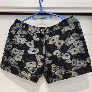 FLASK 花柄ショートパンツ レディース 黒 白 おしゃれ