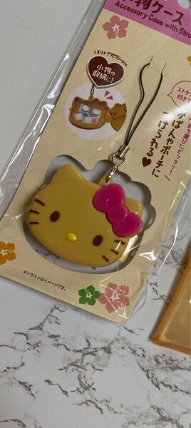 日焼けキティ ストラップ付小物ケース