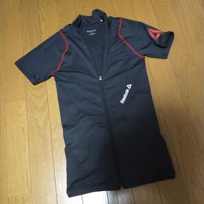 ほぼ未使用 Reebok フルZIP ストレッチ シャツ コンプレッション トレーニングウェア