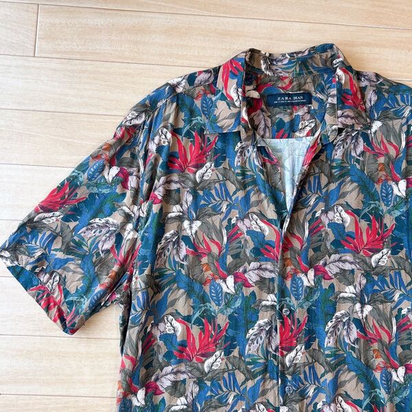 ZARA ザラ メンズ アロハシャツ 半袖 総柄 ボタニカル ハワイアン S(USAサイズ)レーヨン 美品 ボタンダウン J