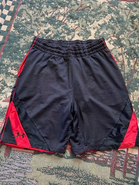 アメリカ古着ショーツ ショートパンツ ハーフパンツ UNDER ARMOUR 古着 スポーツバスケットボールパンツ