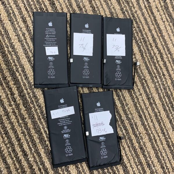 Apple iPhone 11 純正品 バッテリー 電池 764