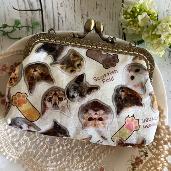 猫と肉球 がま口ポーチ ハンドメイド 小物入れ