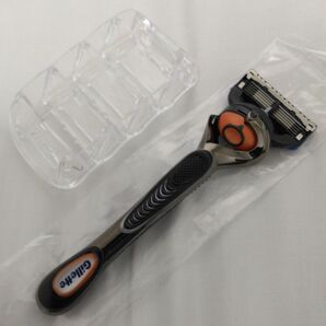 未使用 ジレット フュージョン Gillette FUSION 5枚刃付本体 ホルダー メンズ 剃刃 髭剃り
