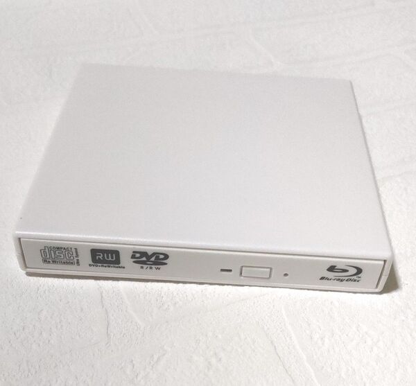 新品・未使用 Blu-ray対応 外付けポータブルDVDドライブ