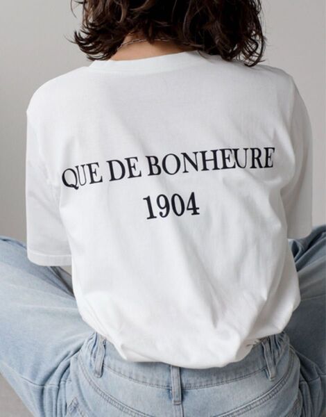 ボンジュールサガン バックロゴピグメントT オフホワイト Tシャツ カジュアル バックプリント 半袖