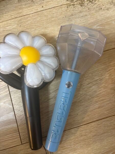 G-DRAGON LIGHT STICK 公式 ペンライト 正規品 &treasure公式ペンライト。 動作確認済み。箱無し。
