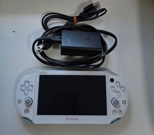 PS Vita (PCH-2000)【HENkaku】 16GB付属