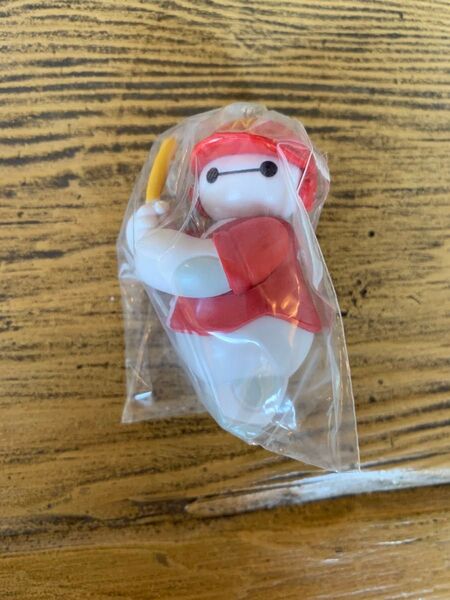 ディズニー ベイマックス カプセルトイ 野球 キーチェーン