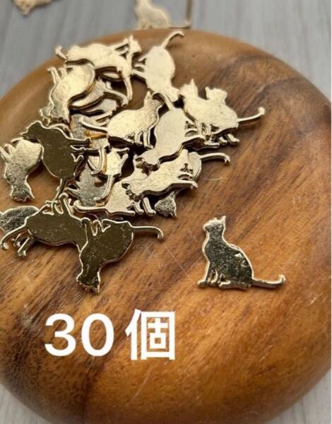 【レジン レジン枠 空枠 チャーム】封入パーツ デコパーツ ネイルパーツ ねこ 猫