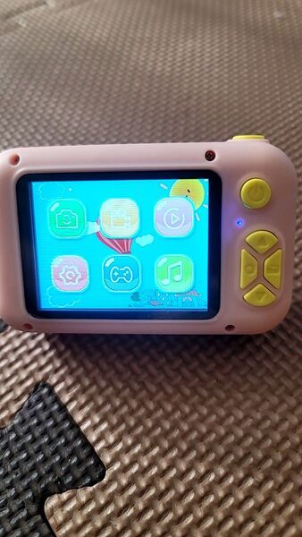 子供用デジタルカメラ ピンク