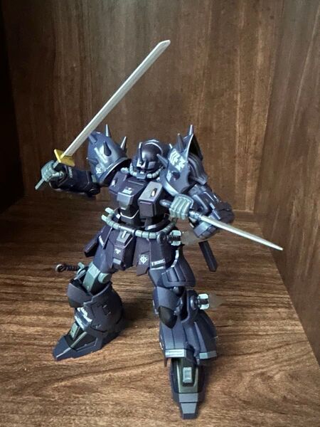 HG 1/144 イフリート・ナハト改組立・墨入れ・部分塗装と付属シールと他も貼り済 箱説無 中古 現状品ジャンク品扱い