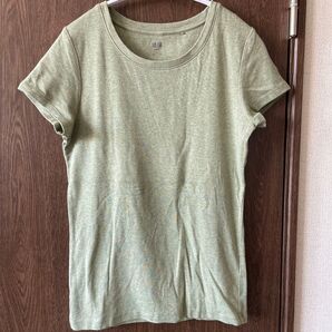ユニクロ Tシャツ グリーン M